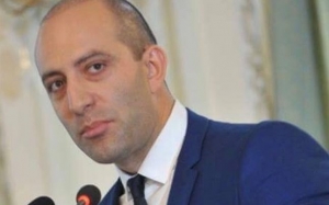 Fiul lui Nicolae Mischie, medic cardiolog: „Aş da o lege prin care decidenţii să fie obligaţi să se trateze doar în sistemul de stat din România