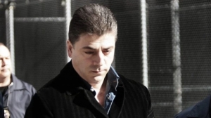 Liderul unui clan mafiot, impuscat de sase ori in fata casei sale