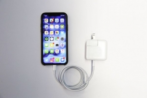 Lovitura pentru Apple! Noua solutie de securitate pentru iPhone-uri a fost deja sparta