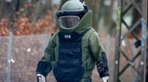 Măsură fără precedent a Poliției în Piața Victoriei. Pirotehniștii verifică mașinile parcate