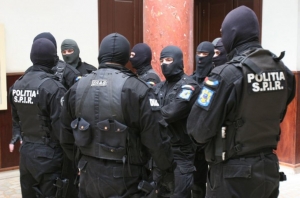 Percheziţii de amploare la Fondul de Garantare, şpagă pentru credite