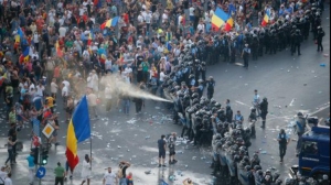 Percheziţii la domiciliul persoanelor care ar fi agresat jandarmi la mitingul din 10 august