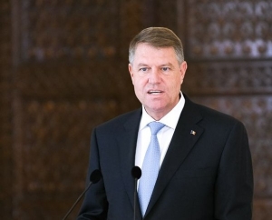 Preşedintele Iohannis a promulgat legea privind superimunitatea judecătorilor Curţii Constituţionale