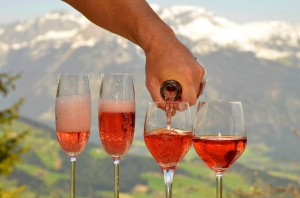 Prosecco te îmbată mai repede. Ştii de ce?