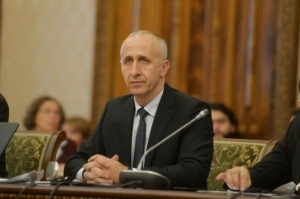 Razvan Cuc își bate joc de CFR Marfă. A numit în fruntea CA o pensionară PDL garantată de Dan Costescu