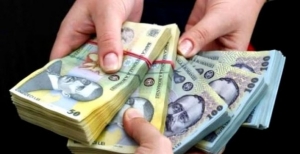 Se dau bani de la stat: 5.000 de lei de persoana. Banii intra pe card de 1 Decembrie