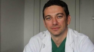 Se intampla in Romania: A operat gratis la un spital privat doi pacienti in stare foarte grava!