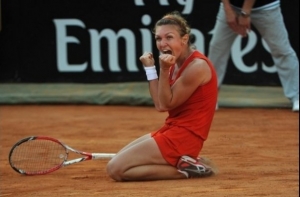Simona Halep pastreaza echipamentul rosu purtat la inceputul anului: