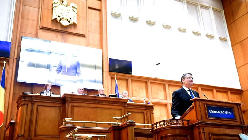 Şedinţă solemnă la Parlament, dedicată Centenarului. Preşedintele Klaus Iohannis, alături de premierul Viorica Dăncilă, invitaţi la eveniment