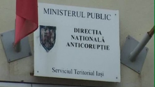Șefii unei universităţi din Iasi, trimişi în judecată de DNA