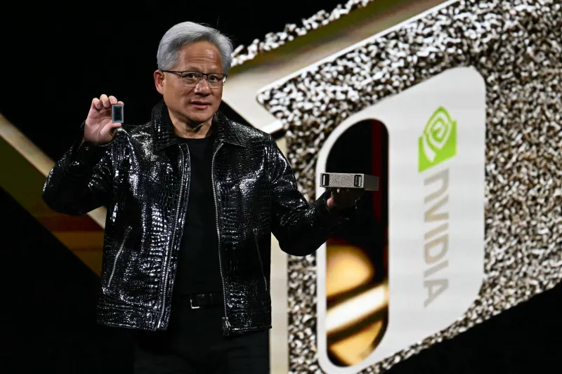 Șeful Nvidia spune că oamenii vor ajunge să lucreze cot la cot cu oameni „digitali