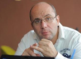 "Erji sau Beji, tot un drac"!
