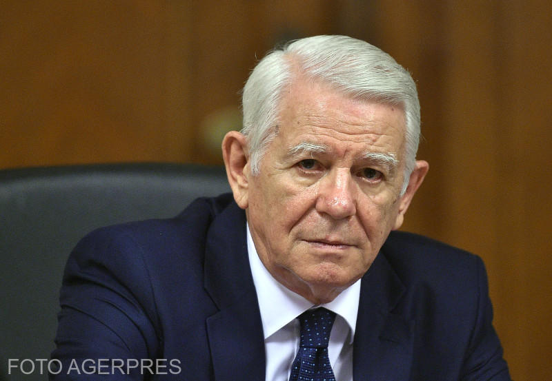Guvernul l-a retras pe Adrian Pîrvulescu, fiul lui Meleșcanu, din funcția de consul la Strabourg