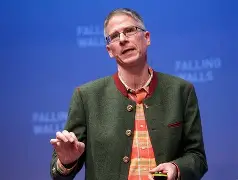 Șoc în neuroștiință: Conștiința nu ar fi 'fabricată' în creier, ci parte din realitatea de lângă noi. Ipoteza care zguduie lumea academică