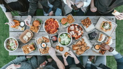 10 schimbări alimentare pe care trebuie să le faci când împlinești 50 de ani, potrivit științei