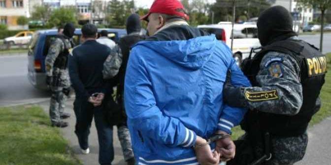 12 kilograme de cocaină din Columbia găsite in Timisoara la o firmă de curierat