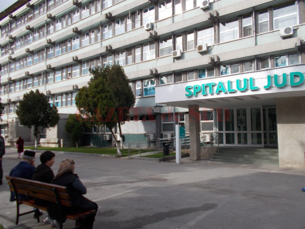 140 de radiografii au fost găsite ascunse în vestiarele a trei medici de la Spitalul Județean de Urgență Slatina