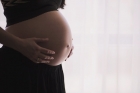 „A fost oribil". O tânără de 18 ani a pierdut sarcina, după ce a aşteptat 12 ore la Urgenţe: „Personalul se ocupa de drogaţi"