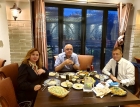 "Comandantul acțiunii" sărbătorește Sânzienele la Seul. Arafat preia controlul pe materialele sanitare asiatice!