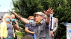 "Parcă Diavolul m-a trimis acolo". Cine este și ce pensie are bătrânul care a intervenit la conferința Violetei Alexandru 