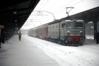 12 trenuri de călători, blocate în gările Predeal şi Braşov