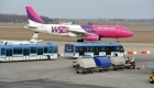 Accident grav pe aeroportul din Budapesta! Opt romani au fost raniti