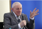 Adrian Vasilescu: "Riscul este ca Executivul să dea cu o mână şi să ia cu două"