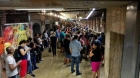 Aglomeraţie la metrou după ce un tren s-a defectat la staţia Preciziei

