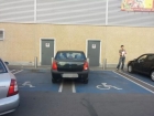 Amenda de 10.000 de lei pentru cei care parchează pe locuri pentru handicap