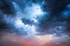 ANM avertizează românii să nu iasă din case: Cod portocaliu! România va fi lovită de fenomene meteo extrem de periculoase. Cele mai afectate zone