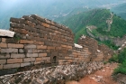 Au făcut o gaură cu excavatorul în Marele Zid Chinezesc ca să ajungă mai repede la muncă
