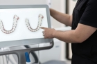 Avantajele colaborării cu un laborator de tehnică dentară de top

