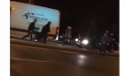 Bătaie cu pumni, picioare și bâte în lângă sediul IGPR din Capitală, după o șicanare în trafic