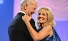 Bidenii se imbolnavesc pe capete: Vaccinată de 4 ori Prima Doamnă a Americii s-a infectat cu Covid dupa ce și Presedintele a facut de doua ori la rând
