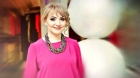 Cântăreața de muzică populară Adriana Ochișanu a căzut în gol cu liftul