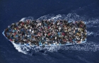 Cel putin 25 de migranti au murit dupa ce o ambarcatiune s-a scufundat in Marea Mediterana