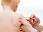 Conform noii legi, părinții care nu-și vaccinează copiii pot face închisoare