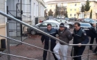 Cu ce minciuna incredibila a fraierit justitia interlopul care a taiat un politist cu sabia