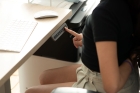 De ce să alegi birouri reglabile pe înălțime în locul unui model clasic?
