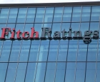Fitch a revizuit perspectiva României la negativ. Deficitul bugetar va atunge 8%, peste estimările ministrului român de finanțe