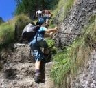 Interventie a salvamontistilor pentru recuperarea unui barbat gasit in coma pe traseul Jepii Mici