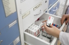 Ioana B., fata "minionă, blondă, cu breton" care prescrie rețete pe internet. Escrocheria halucinantă bazată pe conturi false de medici