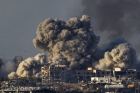Israelul continuă sa bombardeze masiv sudul Fâşiei Gaza la o zi după ce anunţa sfârşitul fazei „intensive" a războiului
