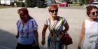 Lia Olguța Vasilescu, către un protestatar care a întrebat-o dacă mai sunt bani de pensii și salarii: ”Plimbă ursul!”