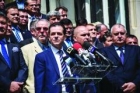 Liberalii de la talpa ţării trag sforile anti-Buşoi