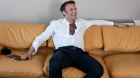 Macron folosește atât de mult parfum încât angajații săi îl simt înainte să apară. El spune ca mirosul plăcut este un atribut al puterii
