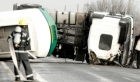 O cisternă cu 17 tone de GPL s-a răsturnat fiind in pericol de explozie