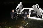 O maşină în care se aflau nouă oameni a căzut în râul Dâmboviţa

