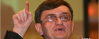 Oamenii ies în stradă în marile orașe pentru a cere demisia lui Victor Ciorbea 