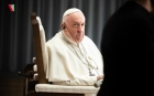 Papa aduce noi clarificări cu privire la autorizarea binecuvântărilor pentru cuplurile de acelaşi sex